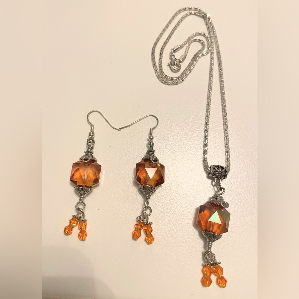 Handcrafted wire wrapped orange  necklace set - Picture 3 of 4